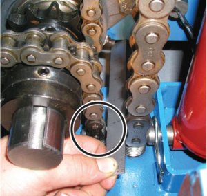 BE-SL&DS EQ Chain Procedure FIgure 7 - Verify equalization sprocket and stud alignment by using a 6" scale